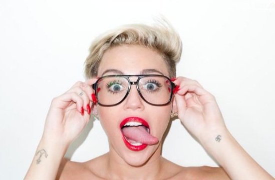 Milye Cyrus, a estrela teen, fará show no Brasil