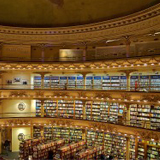 A bela arquitetura interna do teatro que virou livraria em Buenos Aires