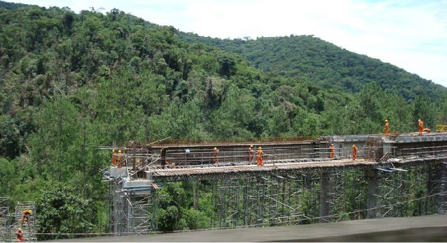 De olho nas estradas: Obras de duplicação em trecho da Régis Bittencourt