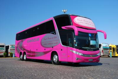 Ônibus da Viação Garcia no Outubro Rosa