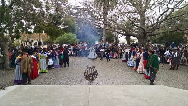 Acendimento da Chama Crioula abriu os Festejos Farroupilhas no Rio Grande do Sul. A Chama Crioula é o marco inicial do movimento tradicionalista organizado. Ela representa o resgate do sentimento de pertencimento da cultura e tradição gaúcha. (foto: divulgação)