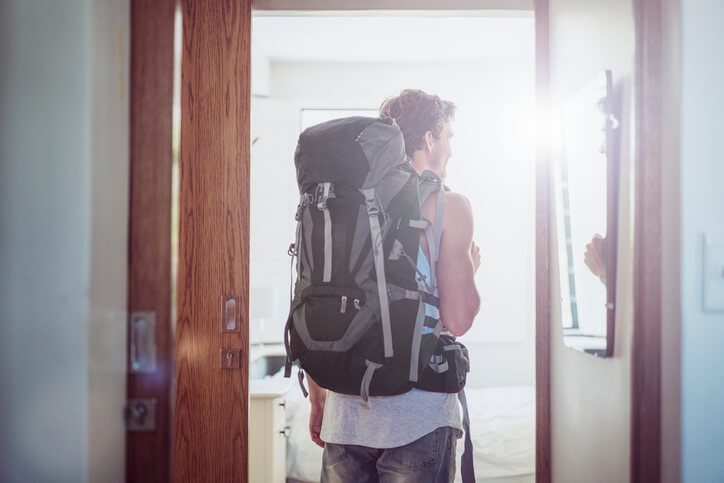 Vai escalar uma montanha? Escolha a mochila mais leve.