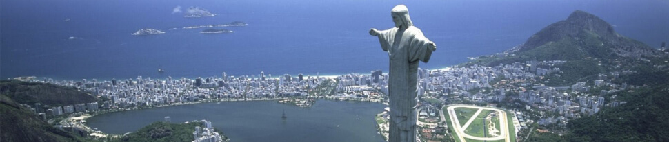 Rio de Janeiro e uma das suas maravilhas sendo a estátua do Cristo Redentor