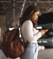 Look para viajar de ônibus: saiba quais roupas usar!